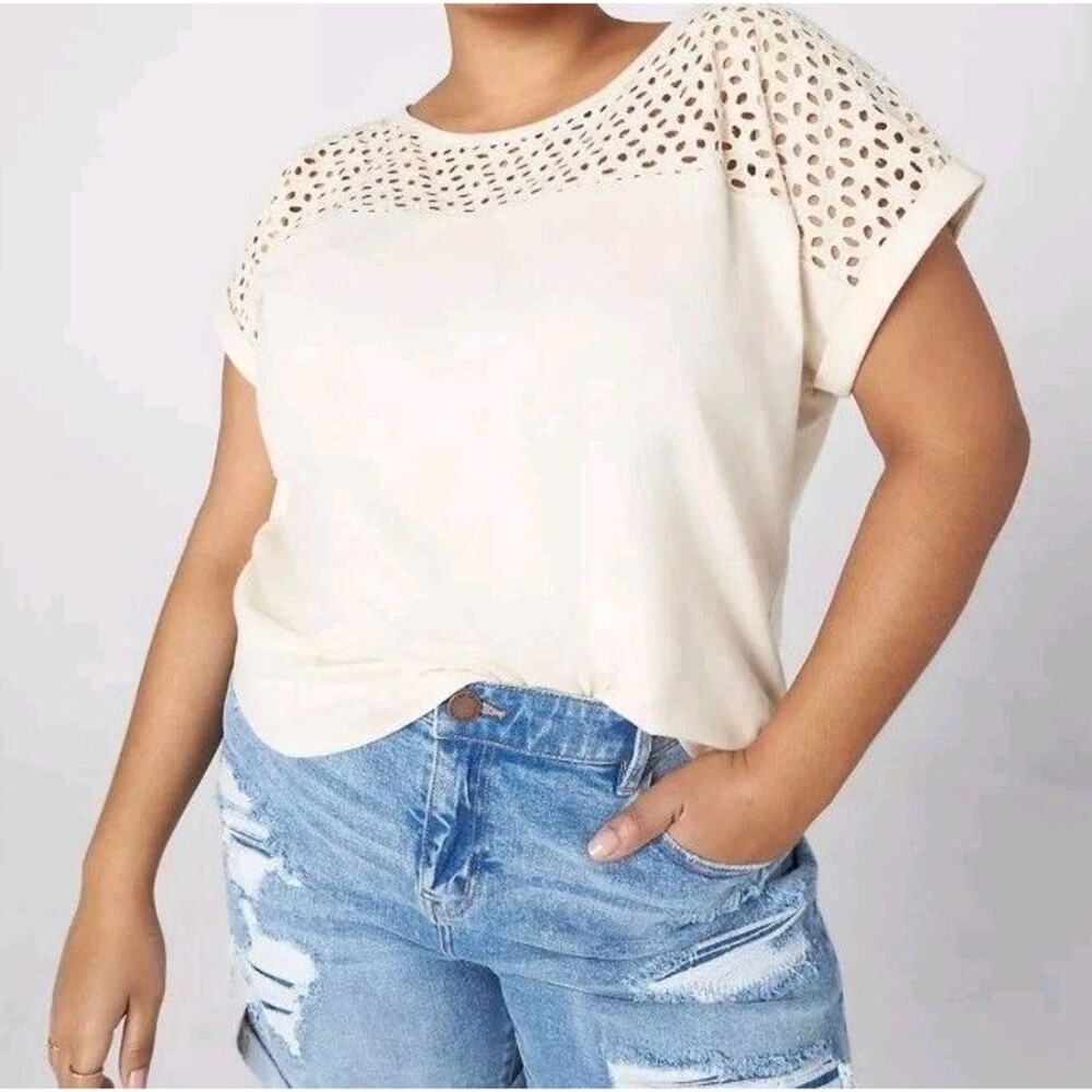 Lane Bryant Eyelet Yoke Tee Cap Sleeve Brazilian Sand Beige Size 18/20 Boho
